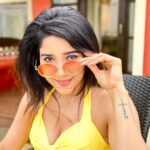 Sakshi Agarwal Instagram - Palm trees, ocean breeze, salty air, sunkissed hair and beach rain🔥 . #goa #goadiaries #goabeach #sakshiagarwal #goavibes #beachlife #waterbaby #yellowcoordset Taj Holiday Village Resort & Spa Goa