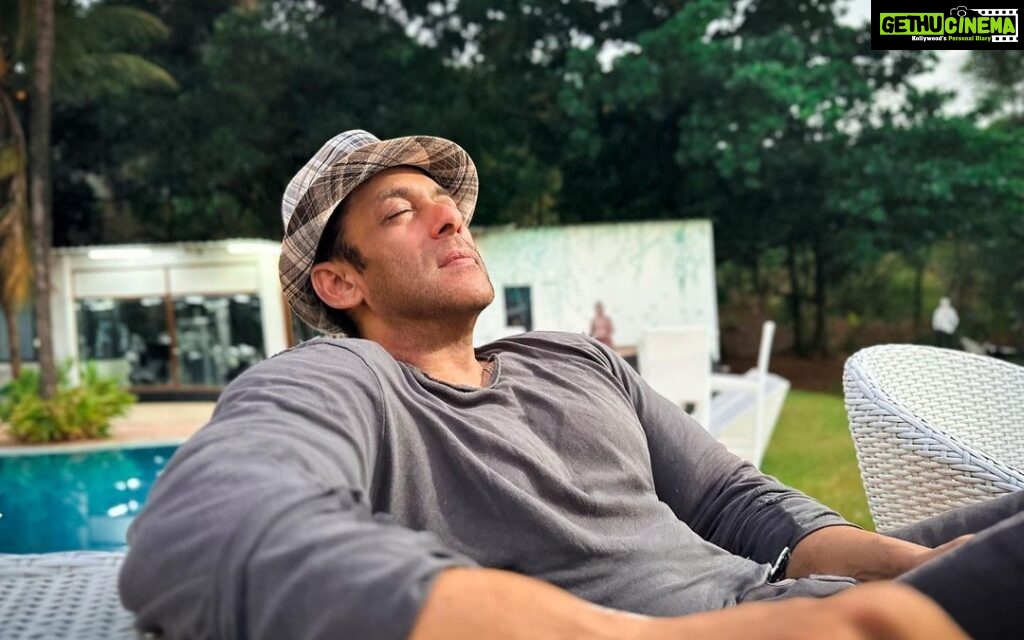 Salman Khan Instagram - Thanking God