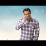 Salman Khan Instagram - Eid Mubarak. #KisiKaBhaiKisiKiJaan