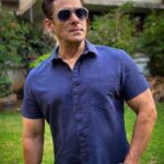 Salman Khan Instagram - #TereBina is one of my favourite songs from KBKJ, straight to the heart , Dil ko choota hai yeh gaana. Releasing at 7.30pm today. Hope u like it … @hegdepooja @venkateshdaggubati @farhadsamji @thesajidwajid @iamjaggubhai_ @bhumika_chawla_t @singhvijender #AbhimanyuSingh @raghavjuyal @thesiddharthnigam @jassie.gill @shehnaazgill @palaktiwarii @vinali_bhatnagar @vmanikandandop @shamiraah28 @skfilmsofficial @zeestudiosofficial @zeemusiccompany
