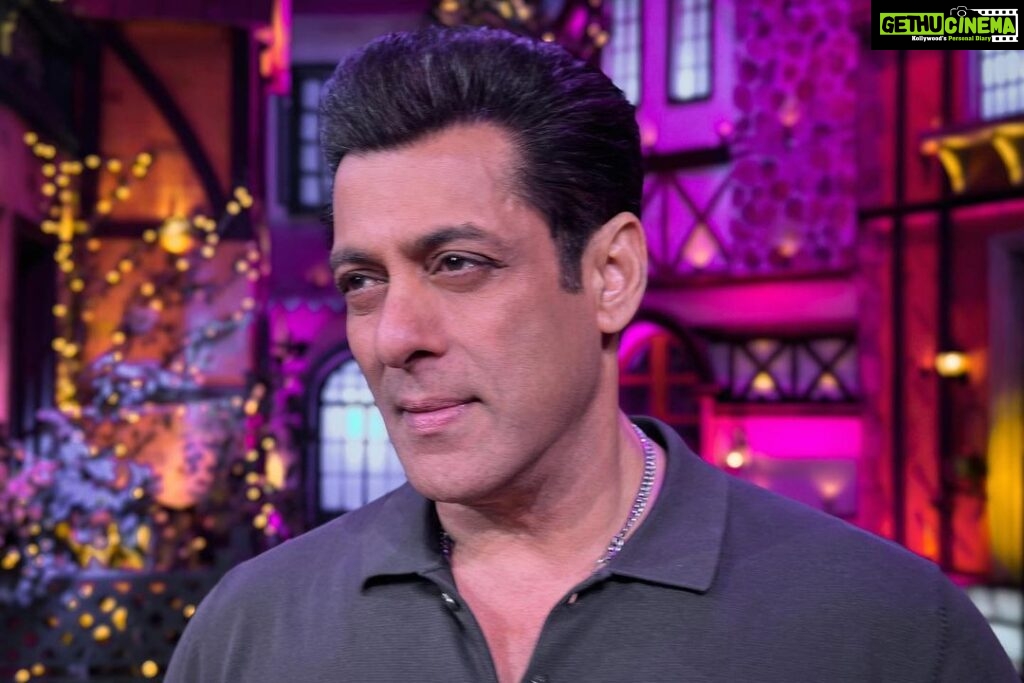 Salman Khan Instagram - Just finished The Kapil Sharma Show @kapilsharma #KBKJ