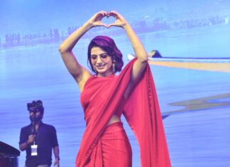 Samantha Instagram - Thankyou for a magical night♥️ See you in theatres on September 1st #Kushi