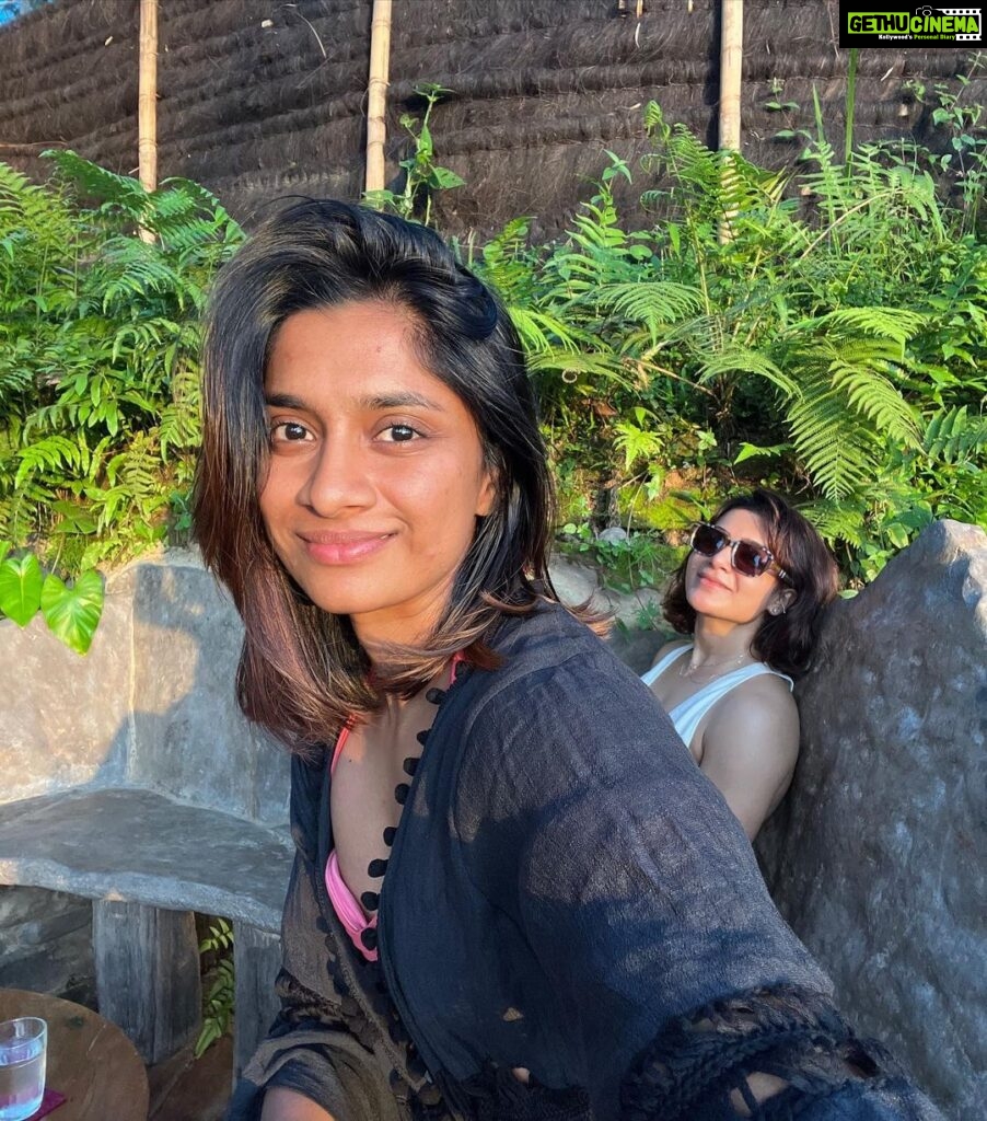 Samantha Instagram - Live a little they said☺️ @anushaswamy (2/2)