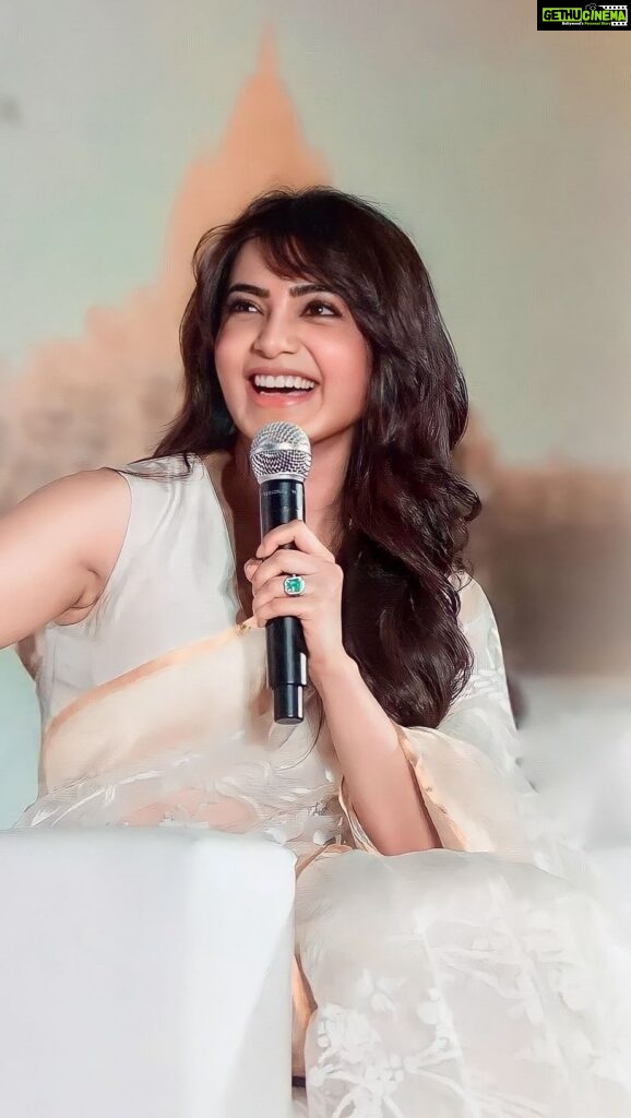 Samantha Instagram - Shaakuntalam in 3D🤍 Prepare to be Disney-fied!! Kochi🤍 @gunasekhar1 @devmohanofficial @neelima_guna #ManiSharma @ramyabehara @gunaa_teamworks @srivenkateswaracreations @hanshithareddy @harshithsri @vasundharadiamondrf @neeta_lulla @tubbys_music @tips @tipsteluguofficial @tipstamilofficial @tips_malayalamofficial @tipskannada #MythologyforMilennials #EpicLoveStory #shaakuntalamonapril14