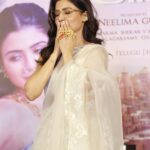 Samantha Instagram - Thankyou for today 🦢🤍 #ShaakuntalamTrailerDay #trailerlinkinbio