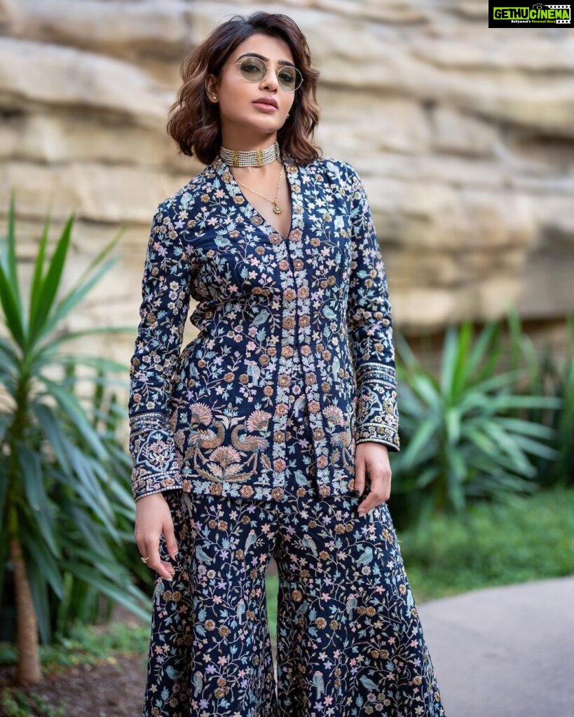Samantha Instagram - USAAAAA♥️♥️♥️ #DallasLove #KushiOnSept1st Styled by - @openhousestudio.in Outfit - @anitadongre @elevate_promotions Jewellery- @anumerton Style team - @poojakaranam @mehavenkatesh Dallas, Texas