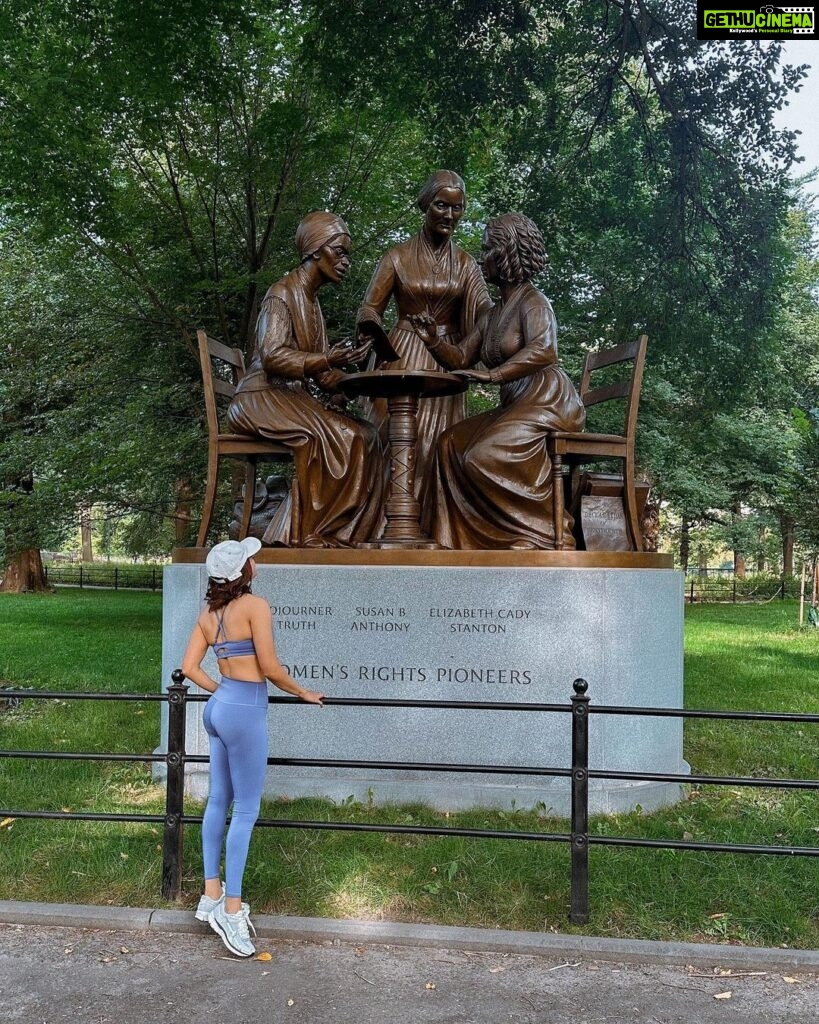Samantha Instagram - Mornings like these.. My happy place🤍 Central Park, New York