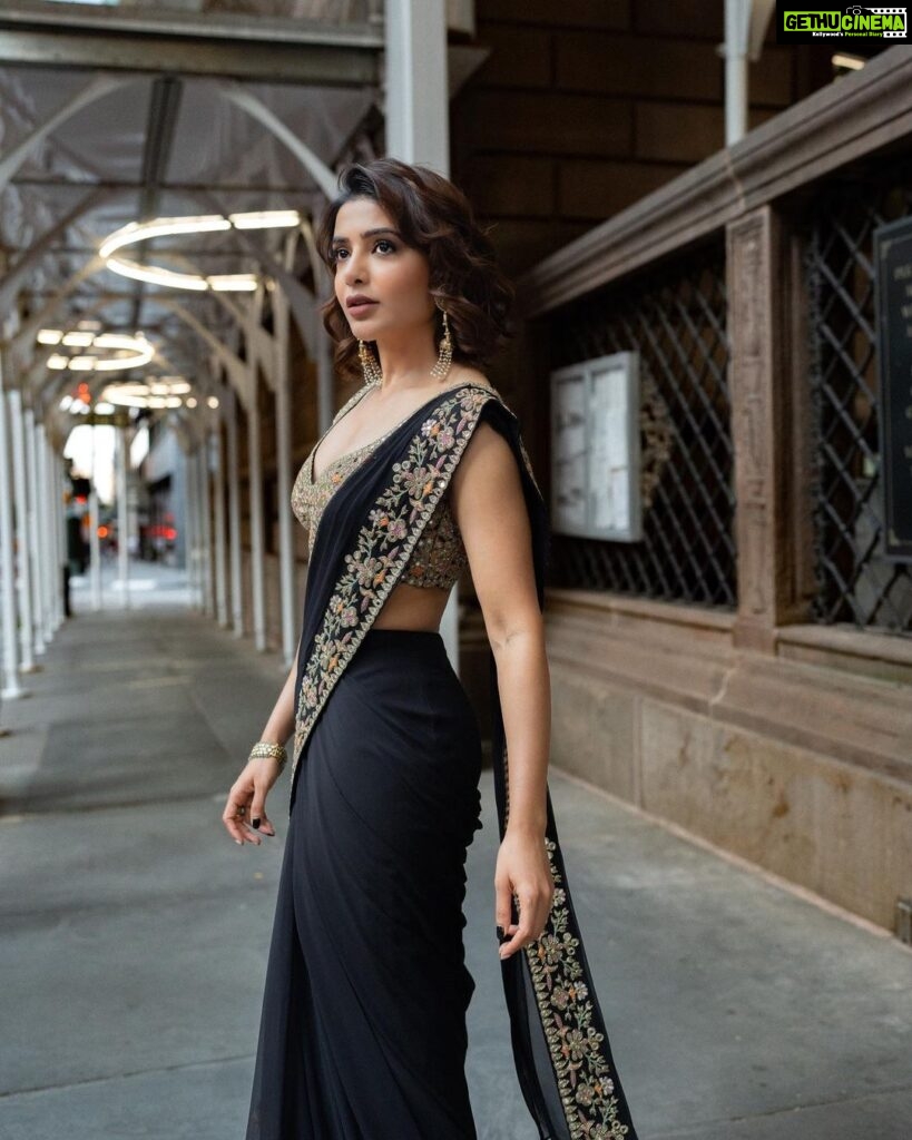 Samantha Instagram - 🖤 #independencedayparade #newyork Styled by - @openhousestudio.in Outfit - @arpitamehtaofficial Jewellery- @bespokevintagejewels_shwet Style team - @poojakaranam @mehavenkatesh Shot by @abhimanyu_mahaveer Hair and makeup @iamkanwalbatool