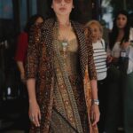 Samantha Instagram - They say New York is where dreams are made. I started my career when I shot for my first film here…. A scared little girl without a clue about how she was going to make it… but daring enough to dream the big dream! Today, 14 years later… ✨✨✨ #IndependenceDayParade #Newyork Styled- @openhousestudio.in Outfit - @ritukumarhq Jewellery- @bespokevintagejewels_shwet Eyewear- @gemopticians Style team - @poojakaranam @mehavenkatesh Shot by- @abhimanyu_mahaveer Hair and makeup - @iamkanwalbatool (Empire state of mind had just released and would play on the radio everyday in 2009)
