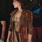 Samantha Instagram - They say New York is where dreams are made. I started my career when I shot for my first film here…. A scared little girl without a clue about how she was going to make it… but daring enough to dream the big dream! Today, 14 years later… ✨✨✨ #IndependenceDayParade #Newyork Styled- @openhousestudio.in Outfit - @ritukumarhq Jewellery- @bespokevintagejewels_shwet Eyewear- @gemopticians Style team - @poojakaranam @mehavenkatesh Shot by- @abhimanyu_mahaveer Hair and makeup - @iamkanwalbatool (Empire state of mind had just released and would play on the radio everyday in 2009)