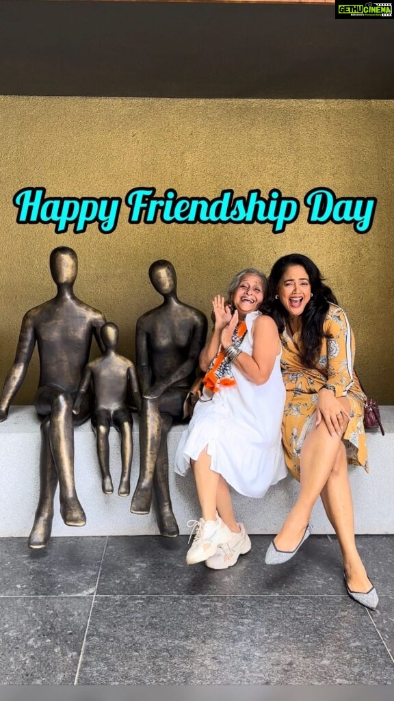 Sameera Reddy Instagram - Tag That friend who knows what’s best for you 👀😅😂 #happyfriendshipday ❤️Messy Mama & Sassy Saasu