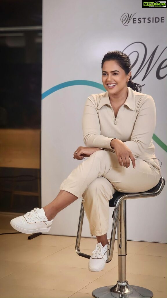 Sameera Reddy Instagram - Really excited about our Westside’s new Wellness programme @Wesness_ Learn how to Break a sweat in style and meet your fitness goals. 💪🏼 Need styling tips? Check out the athleisure range by Studiofit, and like me, try out something new today! Shop the collection from Westside at a store near you or add-to-cart at www.westside.com