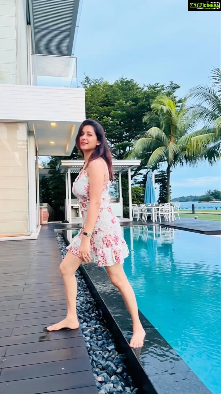 Sameksha Instagram - 2022 has been year of experience, laughter, travel, challenges , work, achievements and some failures ( I call them lessons) . And 2023 is going to be really really special, we are ready for more blessings. Wish you all 2023 full of happiness , prosperity and best of everything in everyone’s life✨💥 #happynewyear