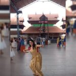 Samskruthy Shenoy Instagram – Guruvayurambalanadayil 🙏🏻❤
VC – @ratheesh_chaamu_guruvayur
#quickreel #guruvayur #guruvayoortemple #krishnalove #dancelove #classicaldance #samskruthyshenoy #samskruthy Guruvayoor Sri Krishna Temple