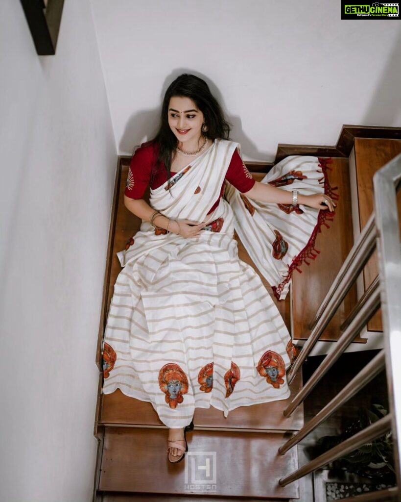 Samskruthy Shenoy Instagram - Happy Onam 🌸❤ Costume - @ar_handlooms_kuthampully MUA - @lakshmisenoj PC - @hostenofficial #OnamCelebrations #onam2023 #onamseries #onamvibes #traditionalattire #halfsareelove #keralagram #keralagirl #keralatalents #arhandloomskuthampully Palluruthy, India