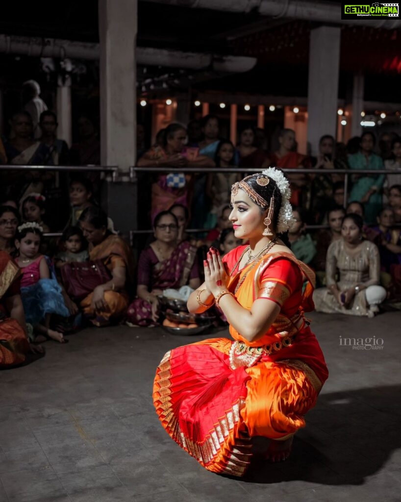 Samskruthy Shenoy Instagram - Few pics from my recent dance performance at Cochin Thirumala Devaswom. PC-@imagiophotography_official MUA-@beleza_studio_academy @aswathi_sasidharan__ #bharatanatyam #classicaldance #performance #artistlife #dancelife #danceislove