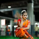Samskruthy Shenoy Instagram – Janaki jaane 🧡❤🧡
PC – @imagiophotography_official 
MUA – @beleza_studio_academy @aswathi_sasidharan__ 
#bharatanatyam #janakijaane #dancelife #classicaldance #cochin #tirumaladevaswom #tdtemplemattanchery Cochin Thirumala Devaswom