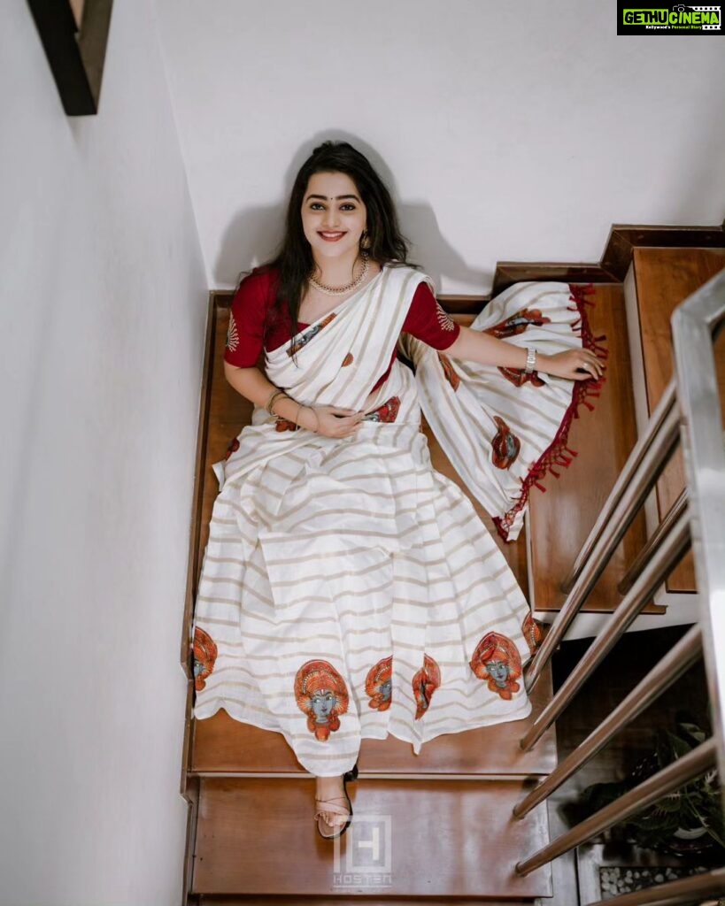 Samskruthy Shenoy Instagram - Happy Onam 🌸❤ Costume - @ar_handlooms_kuthampully MUA - @lakshmisenoj PC - @hostenofficial #OnamCelebrations #onam2023 #onamseries #onamvibes #traditionalattire #halfsareelove #keralagram #keralagirl #keralatalents #arhandloomskuthampully Palluruthy, India