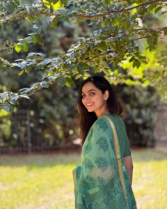 Samvrutha Sunil Instagram - Happy Onam!!! 🌸