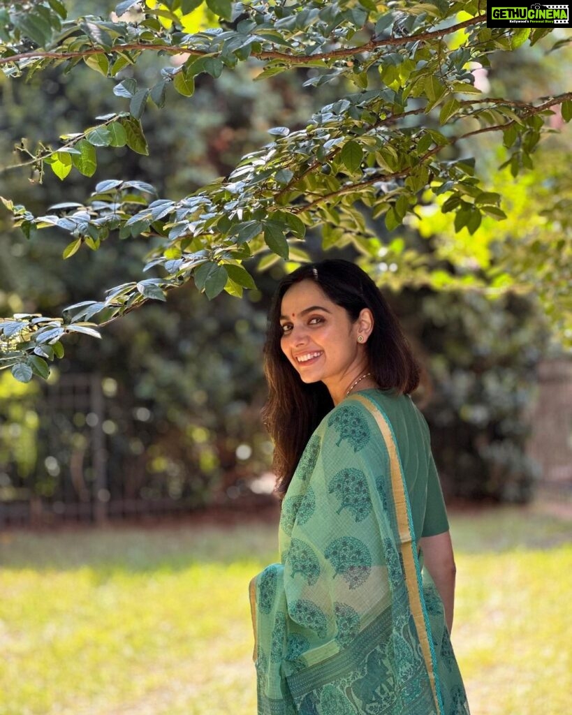 Samvrutha Sunil Instagram - Happy Onam!!! 🌸 Charlotte, North Carolina