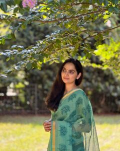 Samvrutha Sunil Instagram - Happy Onam!!! 🌸