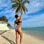 Samyuktha Hegde Instagram – Sculpted curves, a form divine,
She walks the shore,
the sea, her shrine.
Beneath the sun, her body shines,
She’s poetry in motion,line by line.

#islandgirl