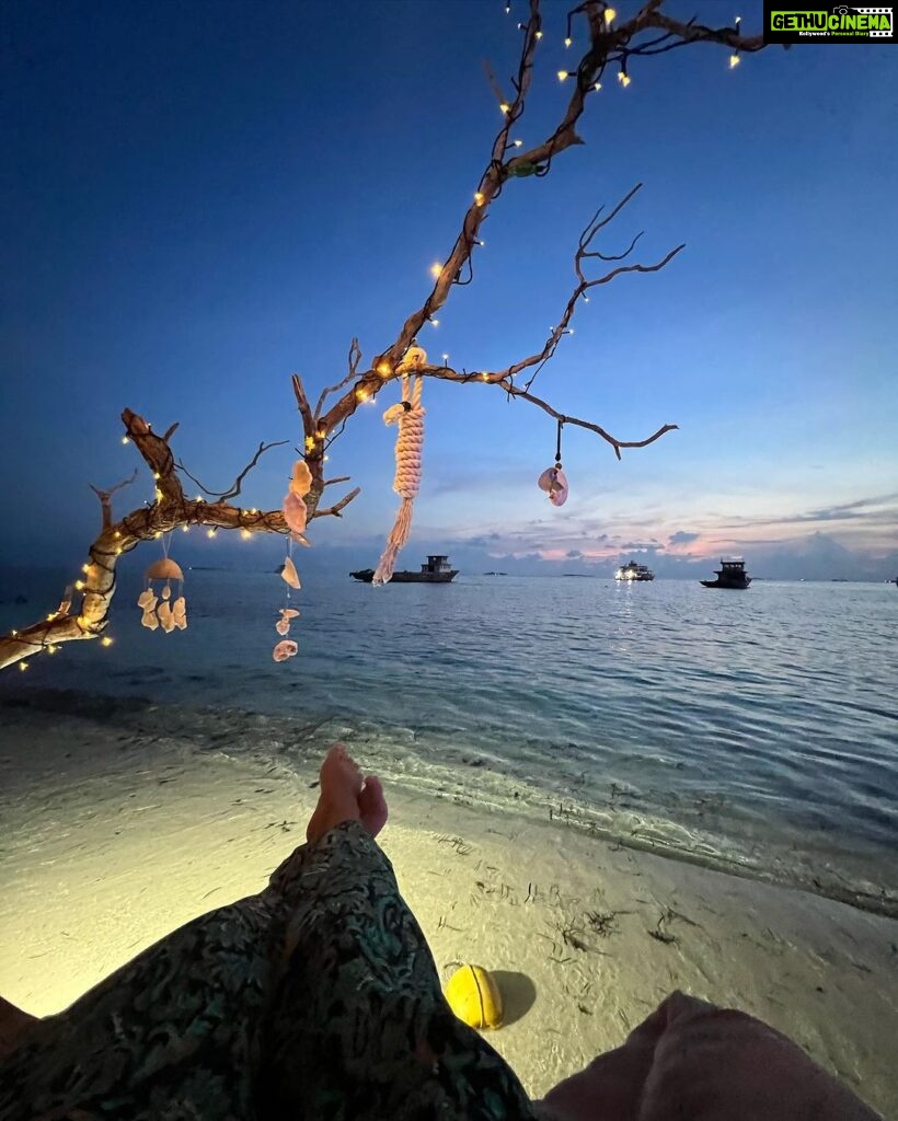 Samyuktha Hegde Instagram - Feeling blue in the best way possible! Maldives dump 🏝️ Soooo much travel stuff i have in my gallery! #islandgirl #maldives #ocean #waterbaby