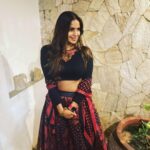 Samyuktha Shanmughanathan Instagram - Happpppy happy Diwali 🪔 wishing you laughter and fun to cheer your days this festive season ♥️ Outfit deets : @ri_ritukumar