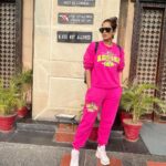 Samyuktha Shanmughanathan Instagram - When you have gangster vibes , but in pink 💕
