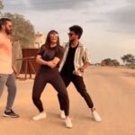 Samyuktha Shanmughanathan Instagram - Back at it ! .. with my darlings❤️❤️ @jithanramesh_official @samyuktha_shan Guys Remix this choreography and tag us! Best remixes will be shared 😍❤️