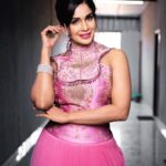 Samyuktha Shanmughanathan Instagram - Anything is possible with sunshine and a little bit of pink 💕 Outfit : @manamchennai Jewelry: @mspinkpantherjewel