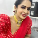 Samyuktha Shanmughanathan Instagram – Happy happy Pongal ☀️☀️ stay happy and keep shining ♥️♥️
swipe to see @aishwarya4547 and me doing a special performance 😂