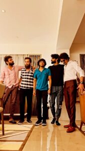 Samyuktha Shanmughanathan Instagram - Naatu nadanam with namba boys 🤗
Caption - @officialbalakrish 🤣😛💯
 
Thank youuuu my lovelies for coming and surprising . @jithanramesh_official @officialbalakrish @samyuktha_shan @rio.raj @somshekar_ @aajeedh_khalique @umariyazkhan
.
.
🎥 - LEGEND 💯❤️ @pradeepmilroy 
And I had to say sorry for myself that I have been an idiot this recent days . 
.
.
Sorry and love you ❤️❤️❤️