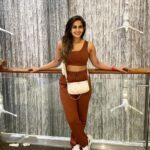 Samyuktha Shanmughanathan Instagram - DXB day 2 , just some casual shopping and great night out with the girls ♥️🤗 .. well deserved vacation 🥰🥰 Dubai, United Arab Emiratesدبي