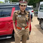 Samyuktha Shanmughanathan Instagram - If you are bad, I m your Dad 😂😂😂( mom technically) 😎😎😎 Playing ACP for an upcoming movie.. too much fun, makes up for not studying hard enough to get into IPS services 🤪