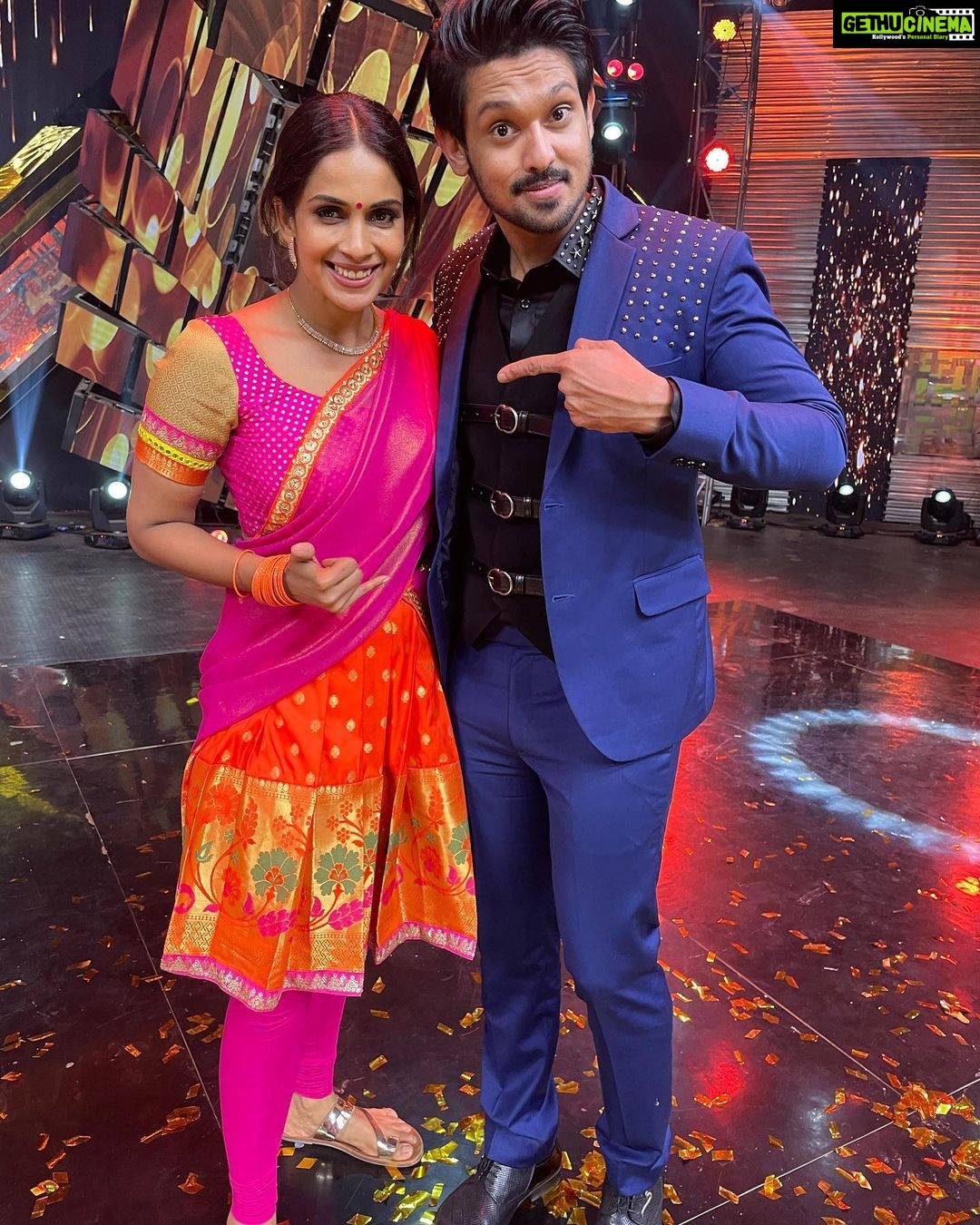 Samyuktha Shanmughanathan Instagram - BB Jodigal grand finale ! Thank u @vijaytelevision ♥️! @meramyakrishnan & @actornakkhul for being the best judges ever, and all my lovely co contestants . And @manichandra_official for tirelessly working on our concepts and his entire team of dancers who always motivated us! Just an amazing vibe ♥️ awesome memories made