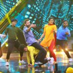 Samyuktha Shanmughanathan Instagram – VIP! Tea kadai Raja naanga 😁