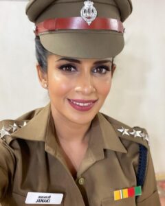 Samyuktha Shanmughanathan Instagram - If you are bad, I m your Dad 😂😂😂( mom technically) 
😎😎😎
Playing ACP for an upcoming movie.. too much fun, makes up for not studying hard enough to get into IPS services 🤪