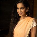 Samyuktha Shanmughanathan Instagram - Just chillin’ @thestoryteller_india Mua : @vedya.hmua