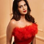 Samyuktha Shanmughanathan Instagram – Watch out for walking red flags 🚩 🚩 , I mean like really watch out 
your life is too precious to lose over that one bad choice ♥️

CONCEPTS : @shamini_shankar_official 
Photographer: @murlee_photography
MUA : @lakmeacademychennai @ramyaa_makeupartistry 
Outfit : @nidhis_journal