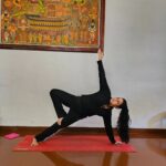 Samyuktha Varma Instagram – We can gain weight,lose weight Knowing body type & changing practice and breathing patterns according to weather.WE CAN CHANGE OUR BODY,THAT’S THE 💪POWER OF YOGA💪But  dont focus on physical ascpects,if u want move beyond that…keep learning, exploring,experimenting.
I surrender to all my gurus🙏
🙏Can only practise with their blessings 🙏🙏