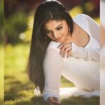 Sanam Shetty Instagram - Happy weekend 💚 . . . Outfit @ival.amali Photography @adam_kae @arvinthiyer MUH @monz_makeover Location @darzaluxuryresorts #whiteweekend #chiffon #anarkali #splashofgreen #vibranthues