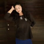 Sanam Shetty Instagram - Bestest should be a legit word! What say? PC @balaji_2888 #goofingaround #trendytuesday 🖤