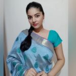 Sanam Shetty Instagram - How's your evening? #tgif 💙 #sareecollection #selfmakeup