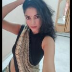 Sanam Shetty Instagram - Never tried #croptop & #saree before! Wadya think? 🤳 #tgif
