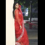 Sanam Shetty Instagram - Welcome the weekend in style 💃 . . . Outfit @_sindhufashions_ Photography @arunprasath_photography MUH @rithuzmakeupartistry Styling @sindhukruthika @sindhuelangovan06 #happyweekend #red #organza