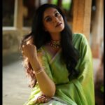 Sanam Shetty Instagram - Dare to be raw & unfiltered? 💚 . . . Outfit @savinidii_official Click @murlee_photography Organised by @shamini_shankar_official MUH @ratnamakeupartist @mahi_hairdo Jewellery @chennai_jazz Venue @dakshinachitra_heritagemuseum #sweetsweat #loveyourskin #filterfree #comingup #fashion #shoot #happyevening