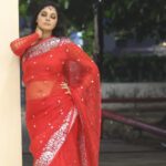 Sanam Shetty Instagram – Happy evening ❤️
.
.
.
Clicks @arunprasath_photography 
Outfit @_sindhufashions_ 
MUH @rithuzmakeupartistry 
Styling 
@sindhukruthika @sindhuelangovan06 

#tgif #eventstyling #organzasaree