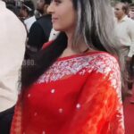 Sanam Shetty Instagram - Miss me? ❤️ ❤️ ❤️ Organza silk & brocade saree by @_sindhufashions_ Styling @sindhukruthika & @sindhuelangovan06 MUH @rithuzmakeupartistry Event @nanbanentindia Video @tn360_ #imback #eventstyling #red #organzasarees