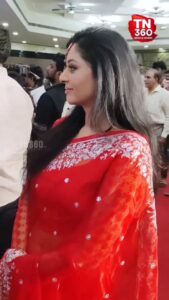 Sanam Shetty Instagram - Miss me? ❤️ ❤️ ❤️ Organza silk & brocade saree by @_sindhufashions_ Styling @sindhukruthika & @sindhuelangovan06 MUH @rithuzmakeupartistry Event @nanbanentindia Video @tn360_ #imback #eventstyling #red #organzasarees